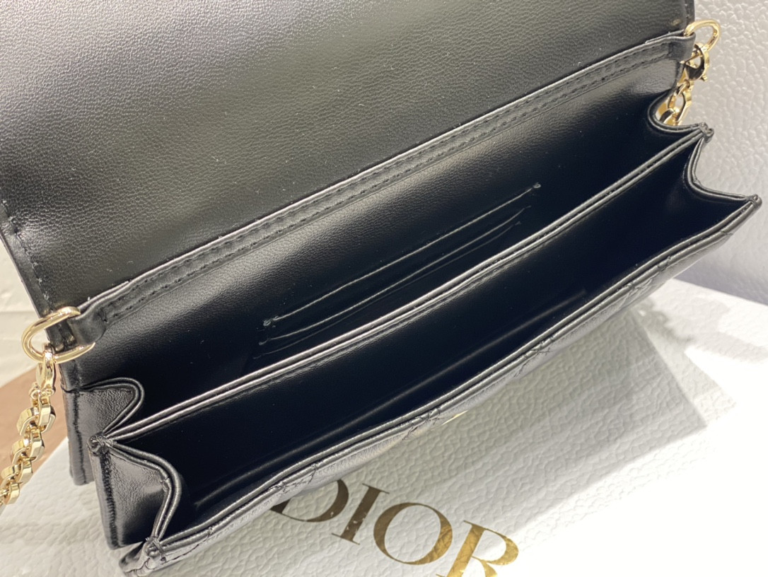 miss D*or mini bag black cannage lambskin s0980onmj_m900 21 x 11.5 x 4.5 cm