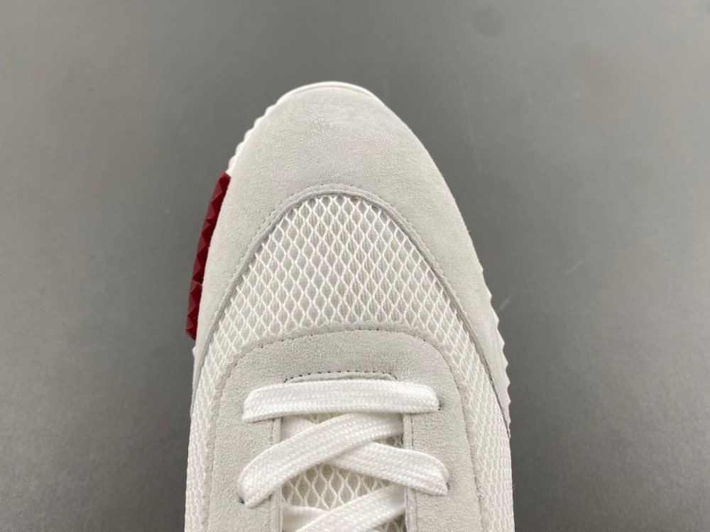 ua H**me5 bouncing sneaker