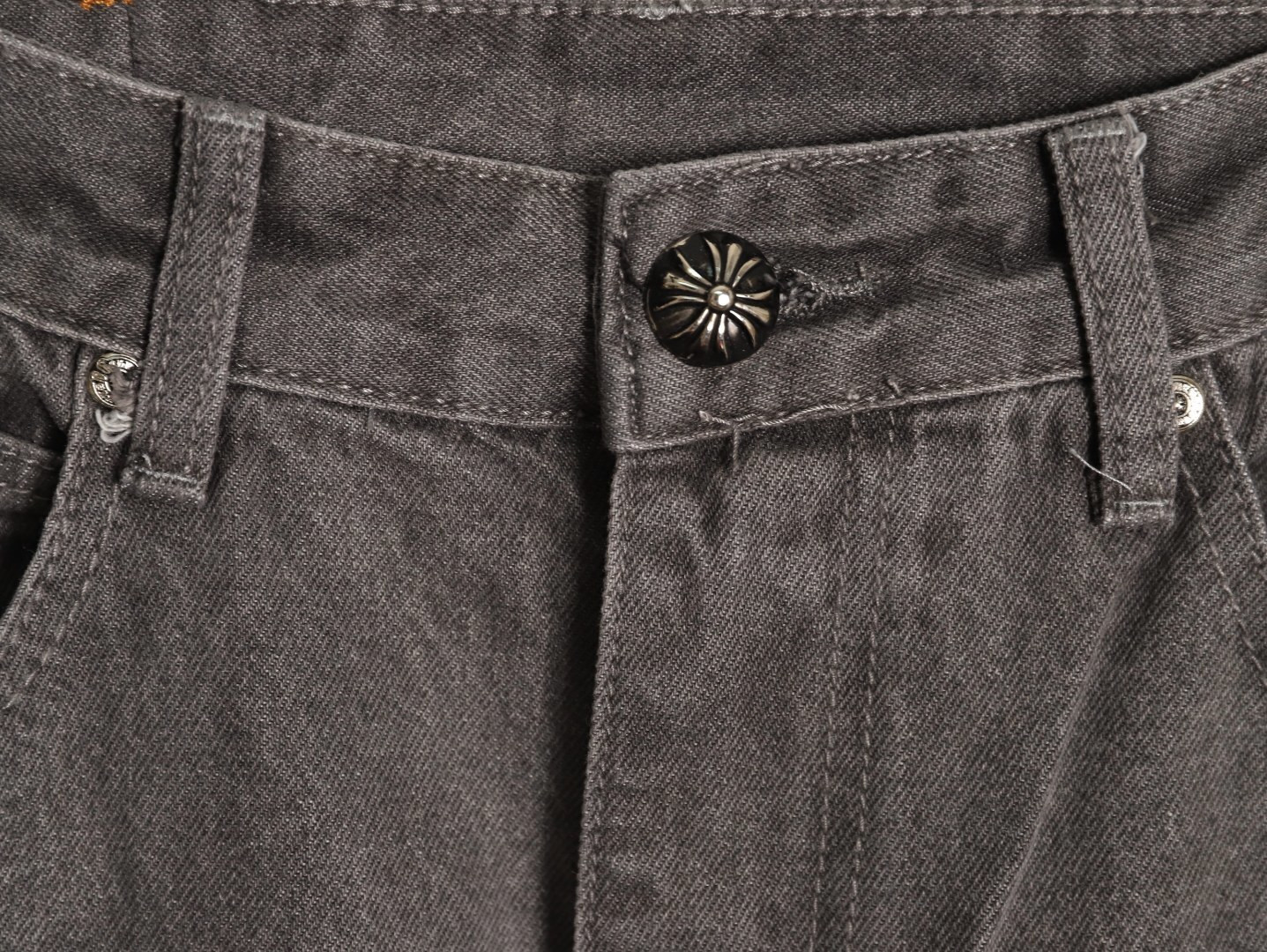 Ch**me He**ts jeans