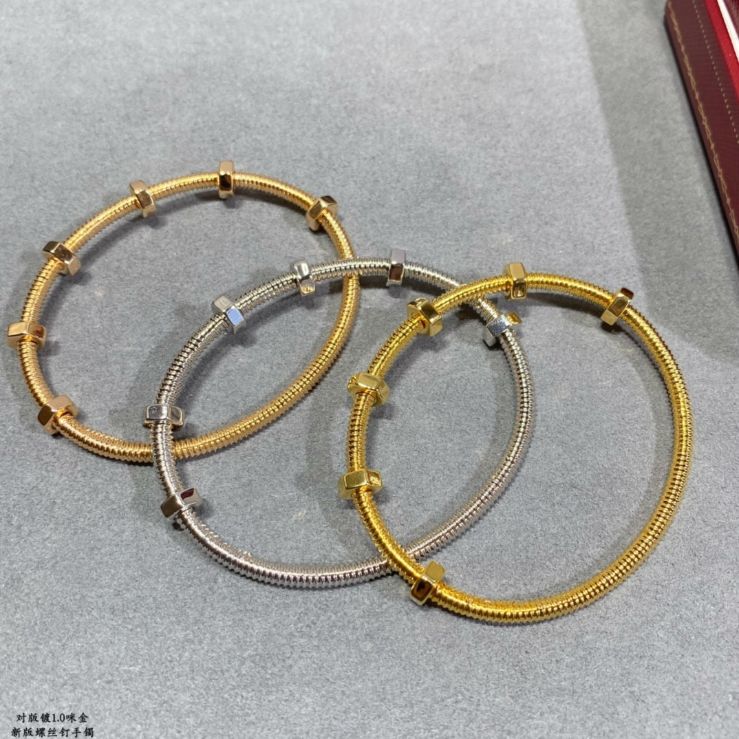 Ca*t*er screw bracelet