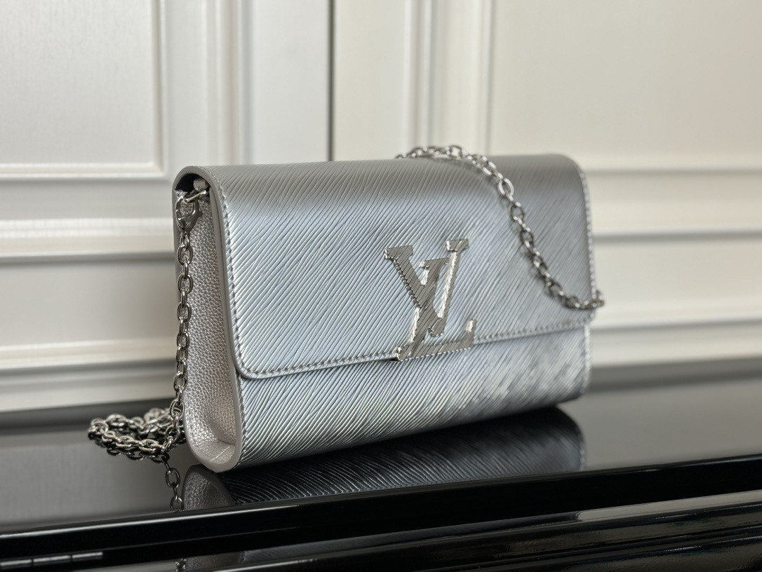 LV M237 22x14x5cm