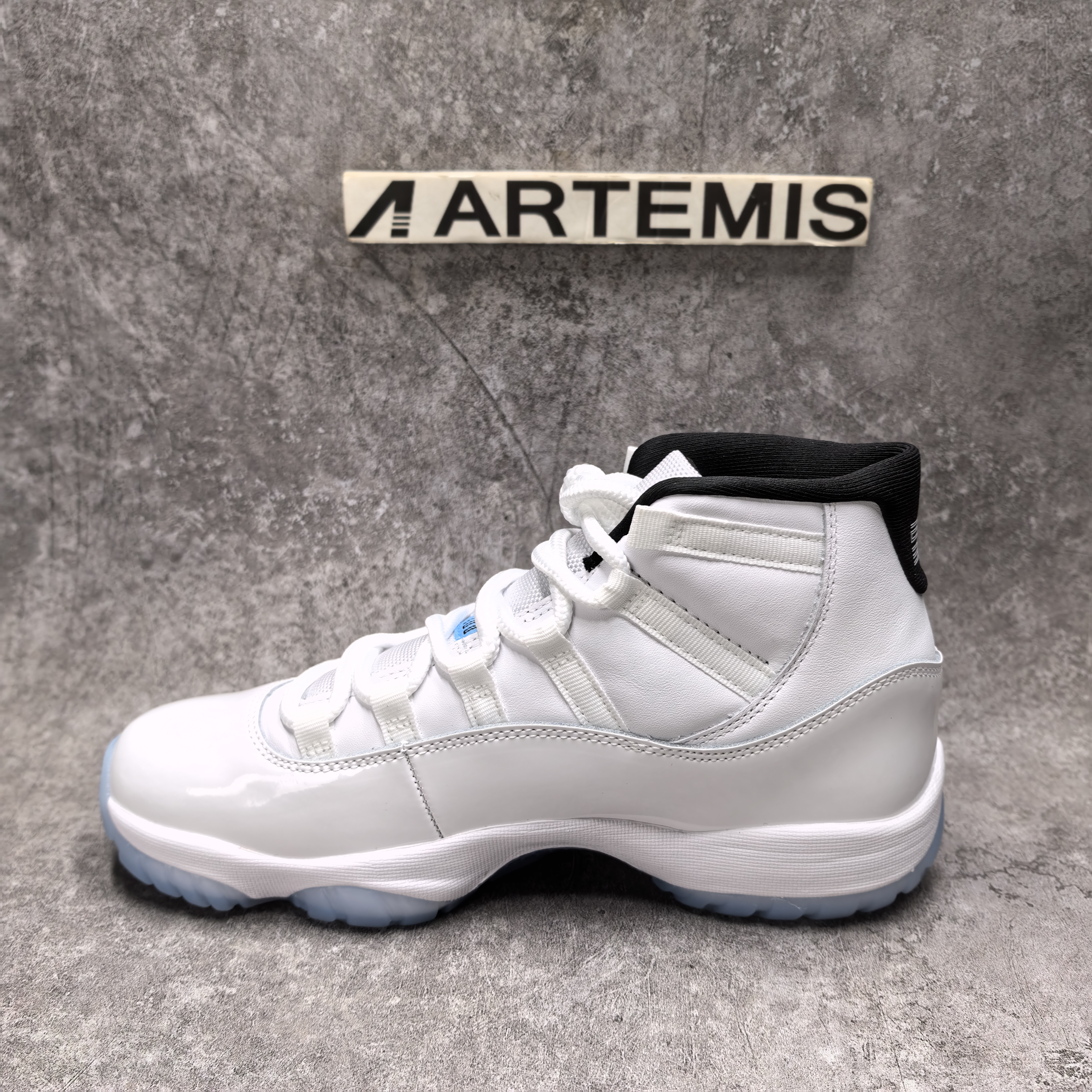 UA Jordan 11 Retro