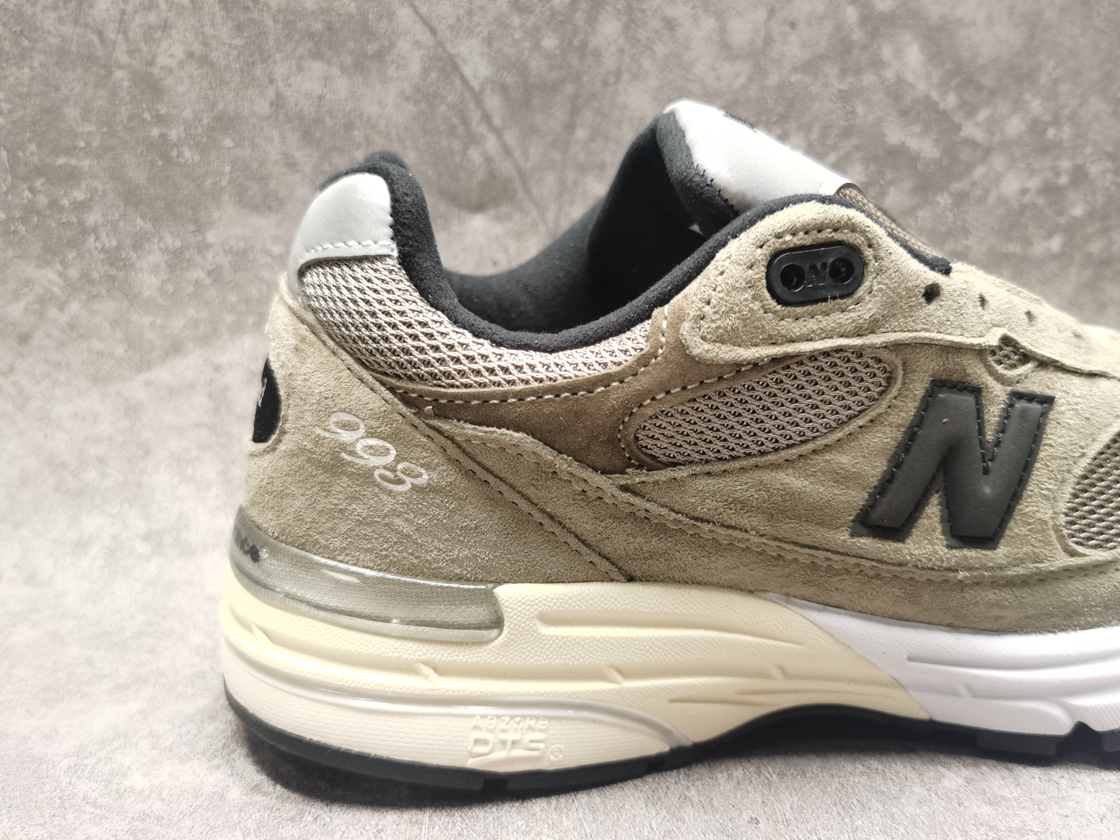 UA New Balance 993