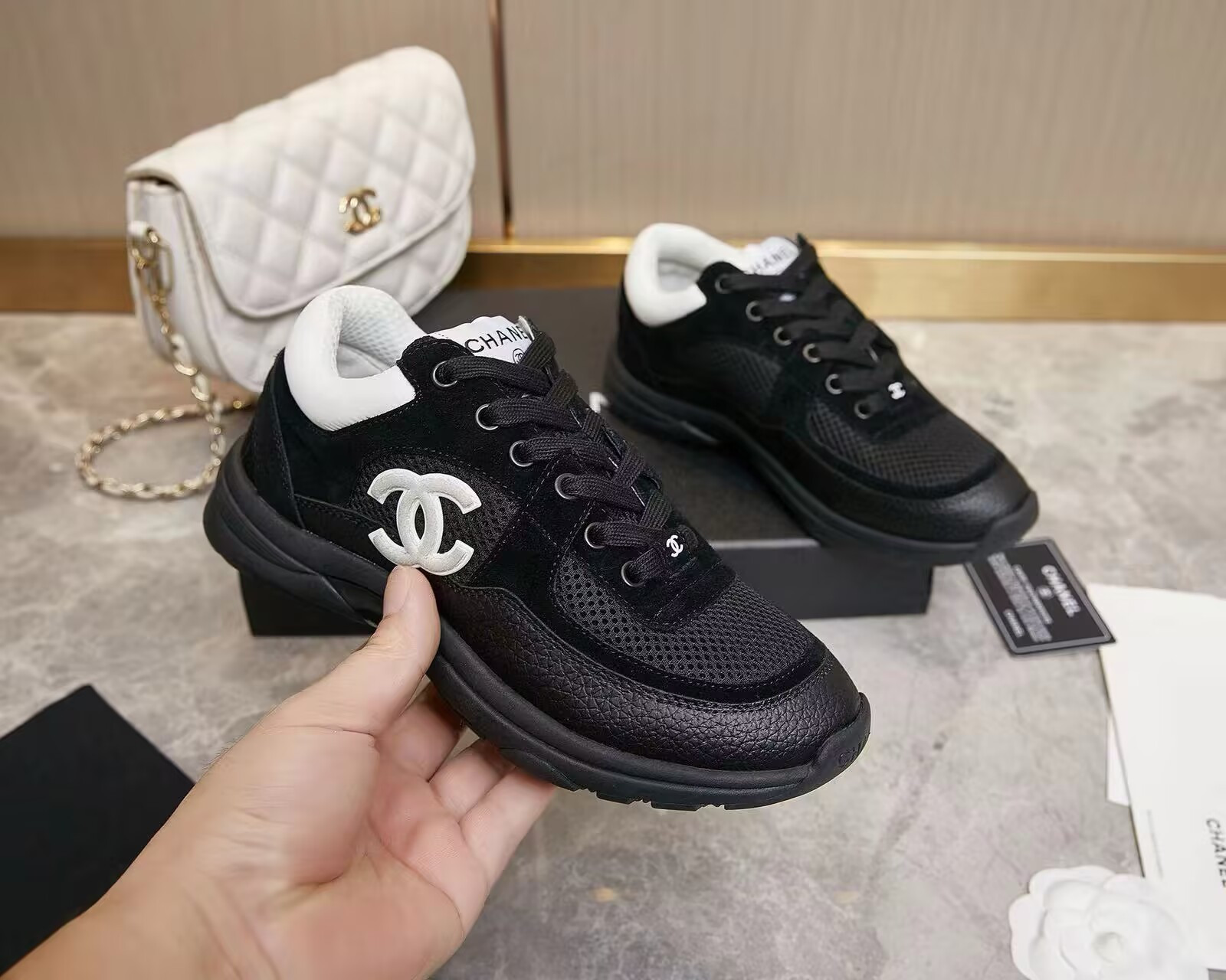 ua Ch*el sneaker