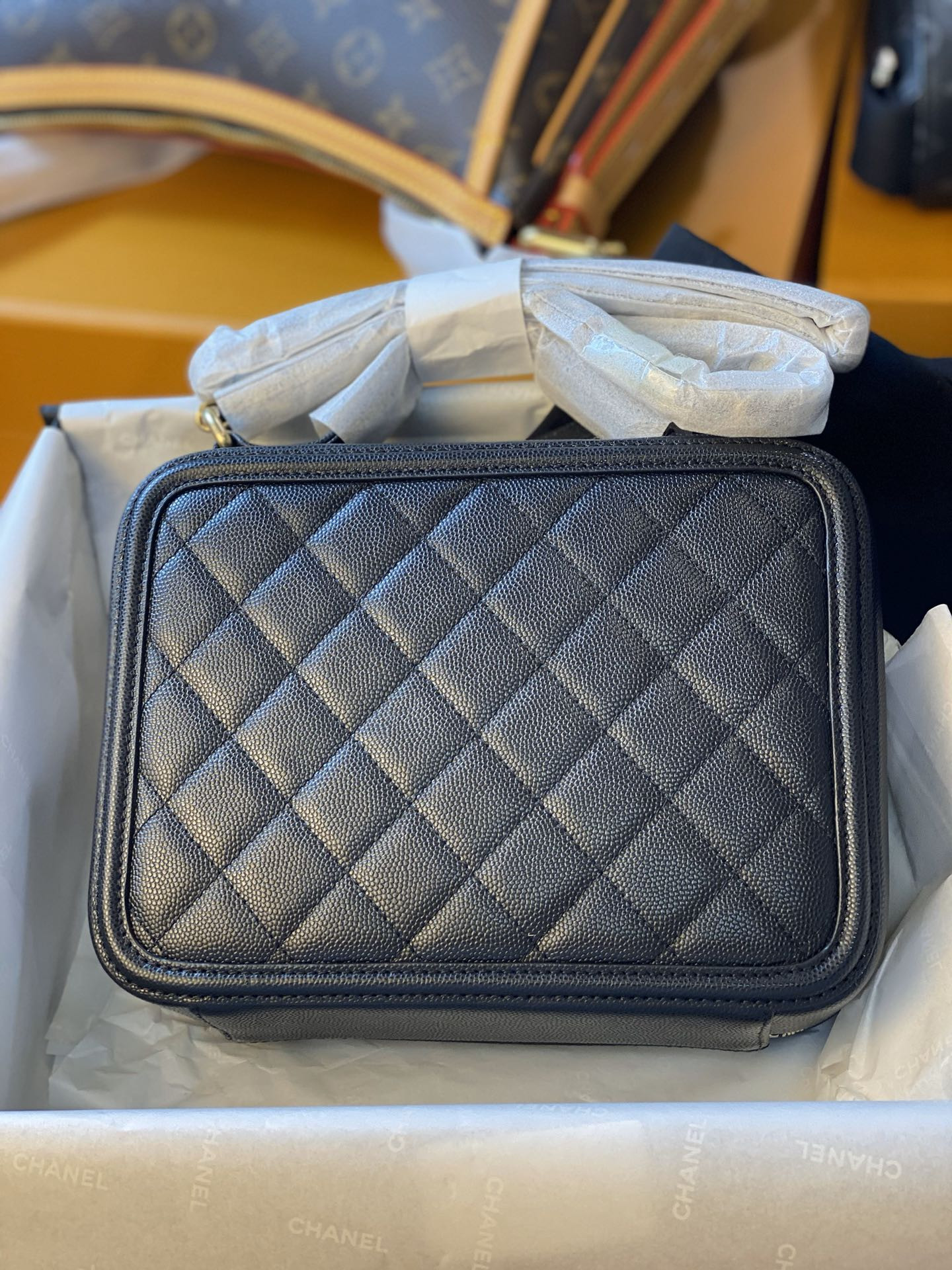 Ch*el vanity case 17x7x13cm