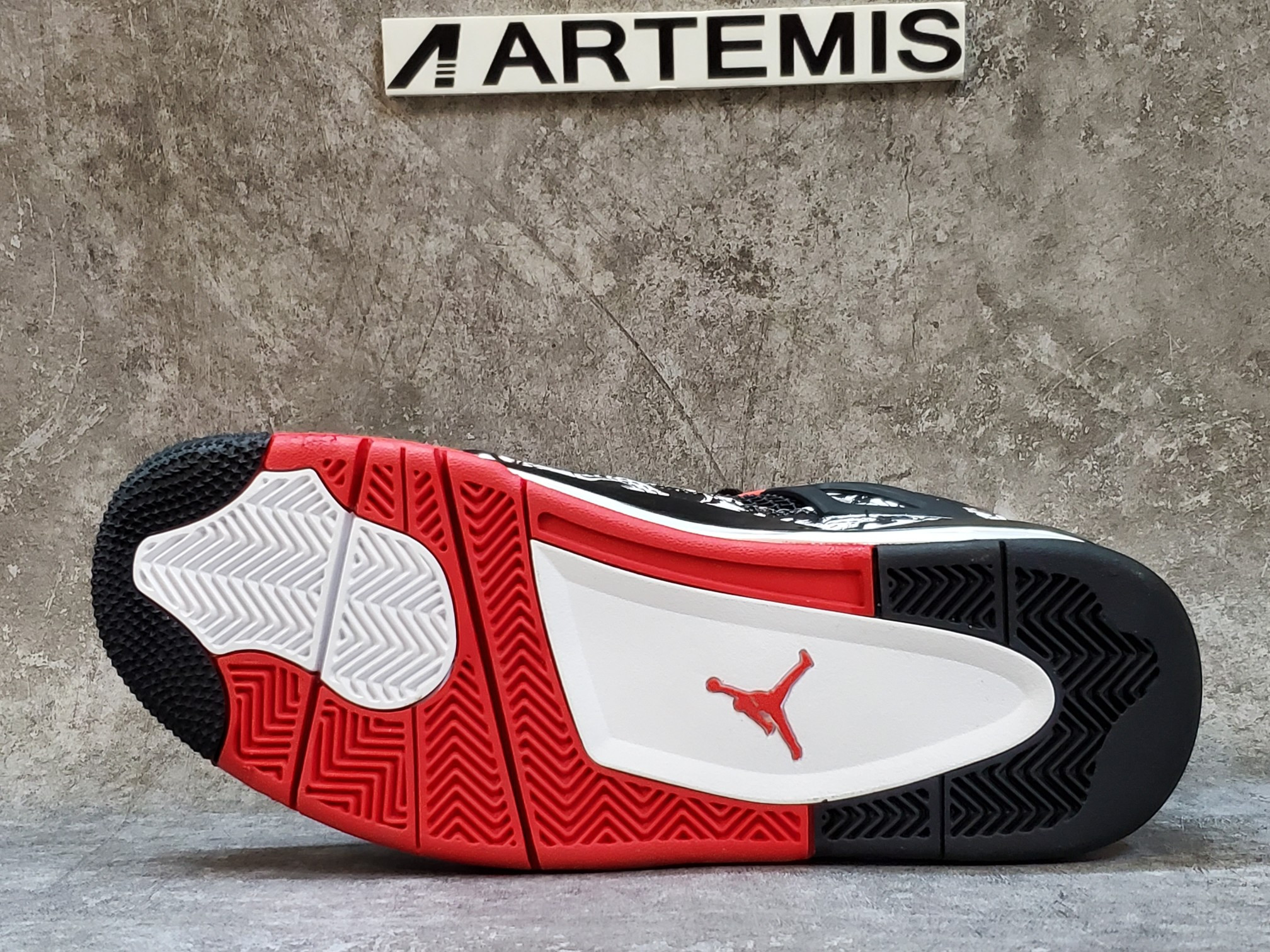 Air Jordan 4 Retro