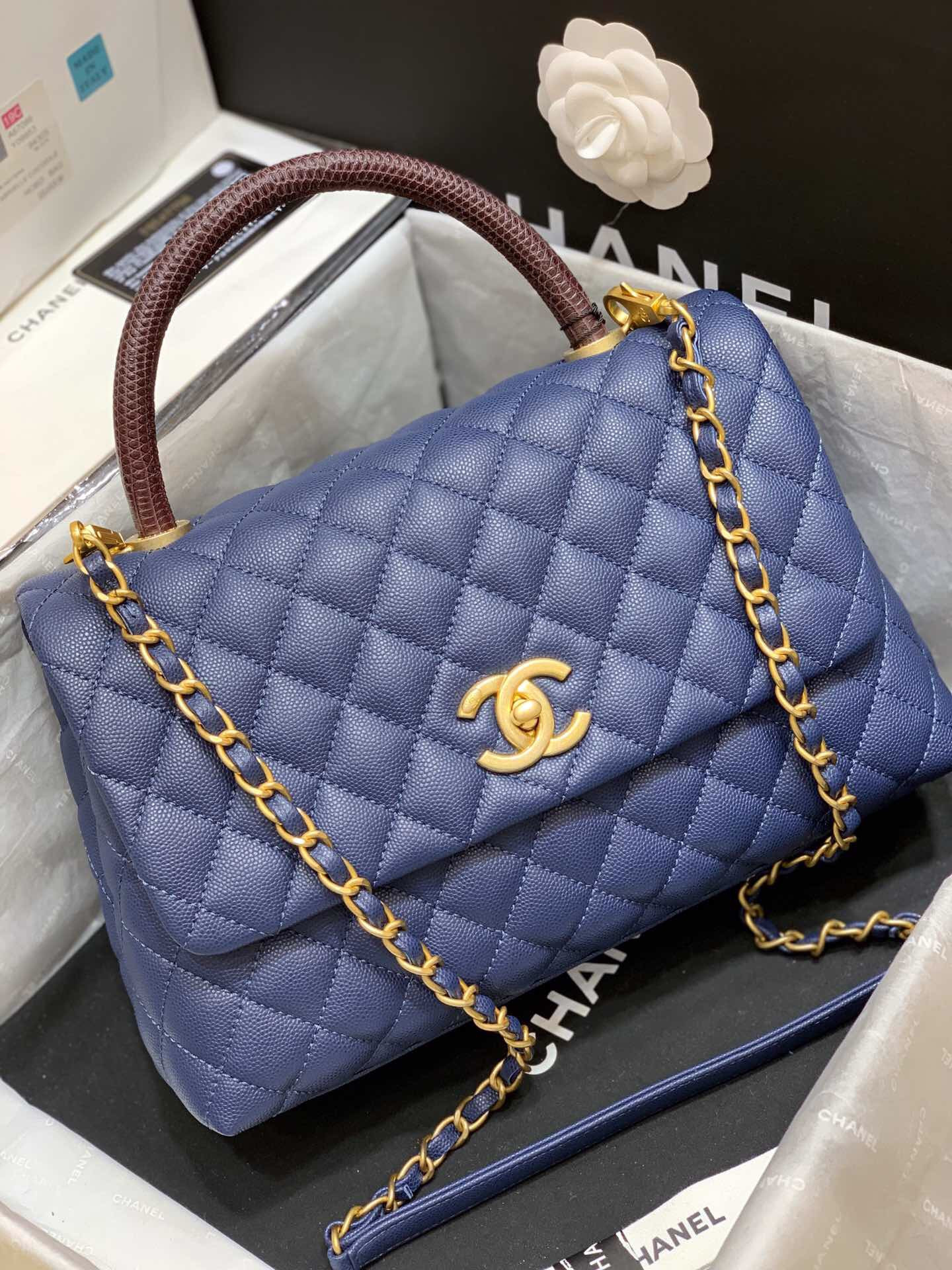 Ch*el coco handle bag medium 28cm