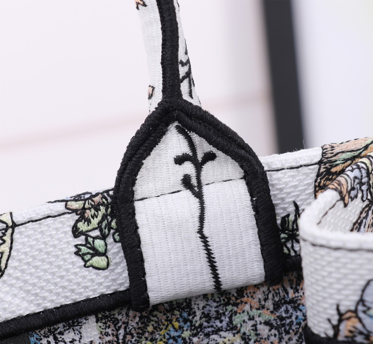 small D*or book tote white multicolor toile de jouy mexico embroidery 10.5 x 8.5 x 5.5 inches