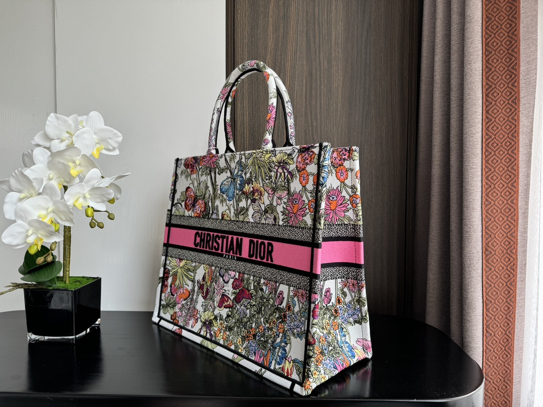 large D*or book tote white multicolor mexico millefiori embroidery 16.5 x 14 x 7.5 inches