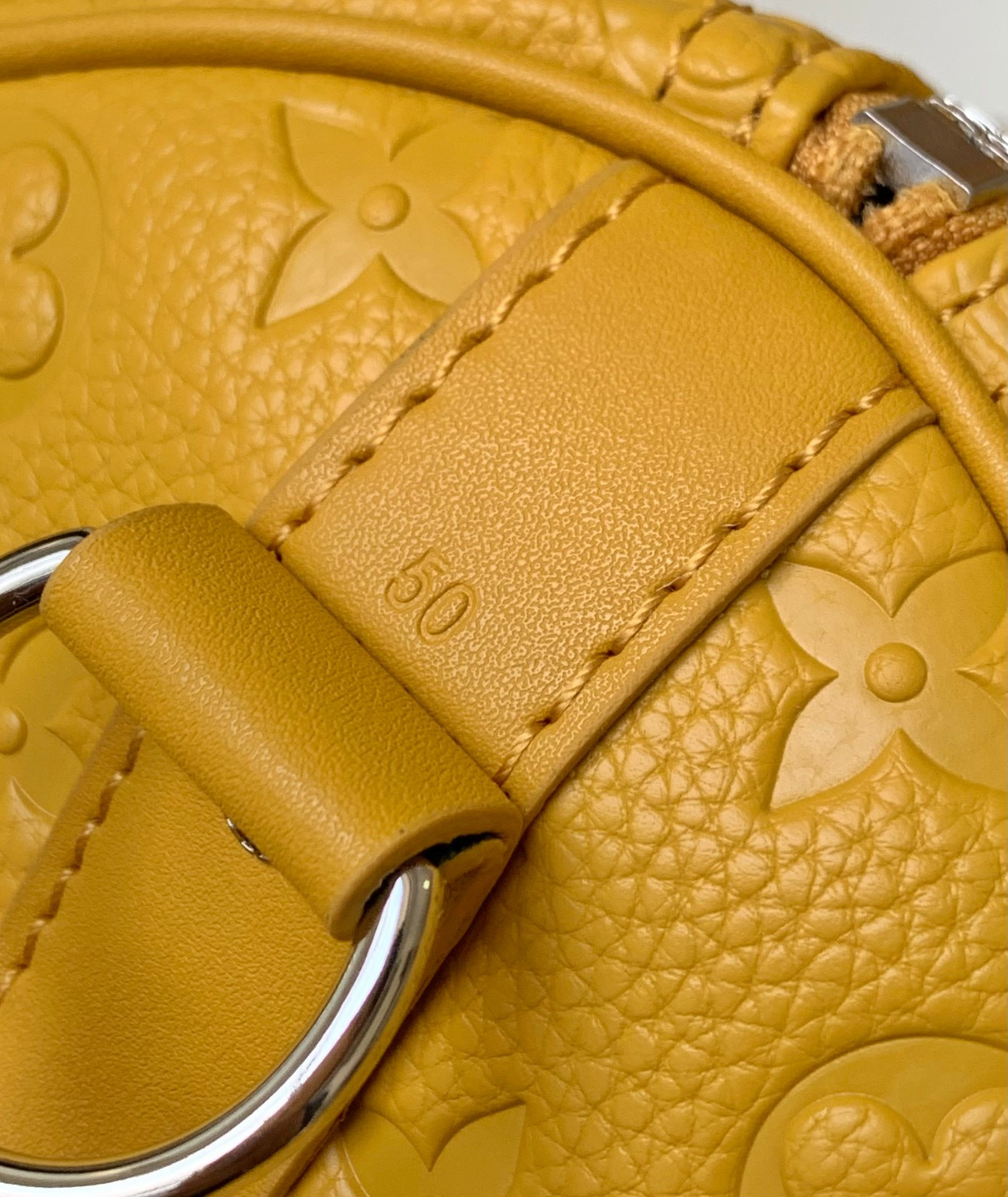 l0*is V*t0n keepall bandoulière 50 m23748