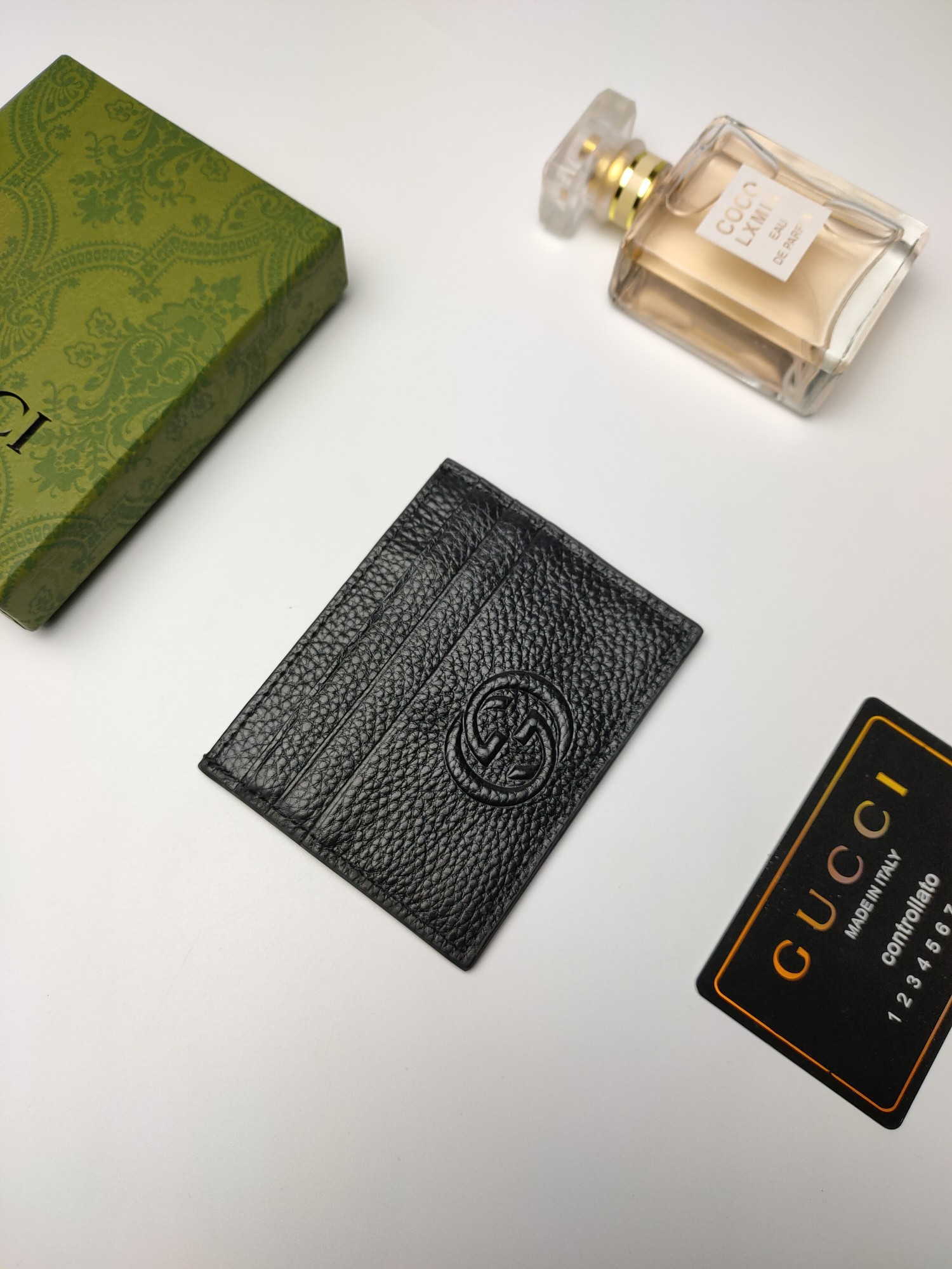 G*u*i gg card case wallet
