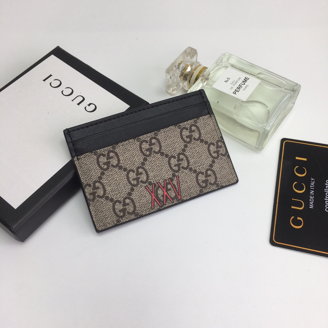 G*u*i gg card case wallet
