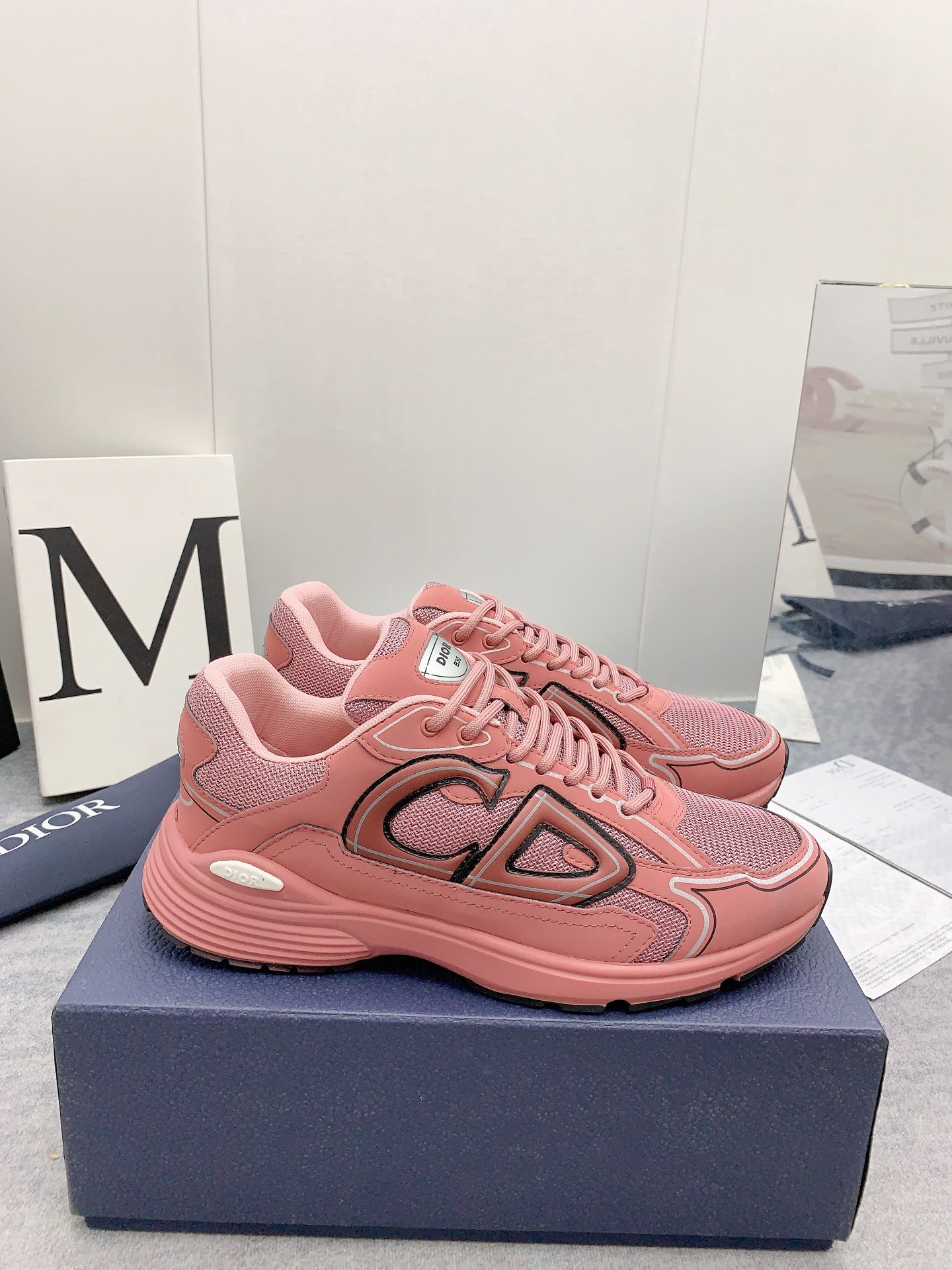 ua D*or b30 sneaker