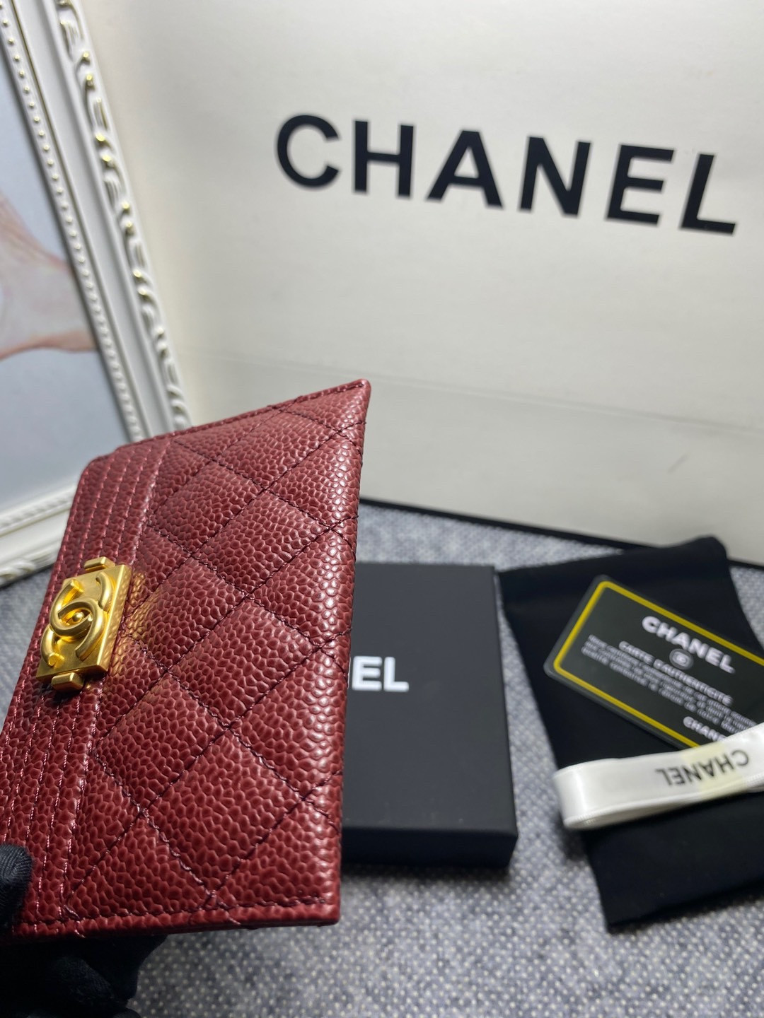 Ch*el card holder 10cm