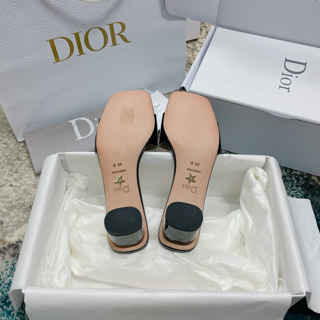 ua D*or or c