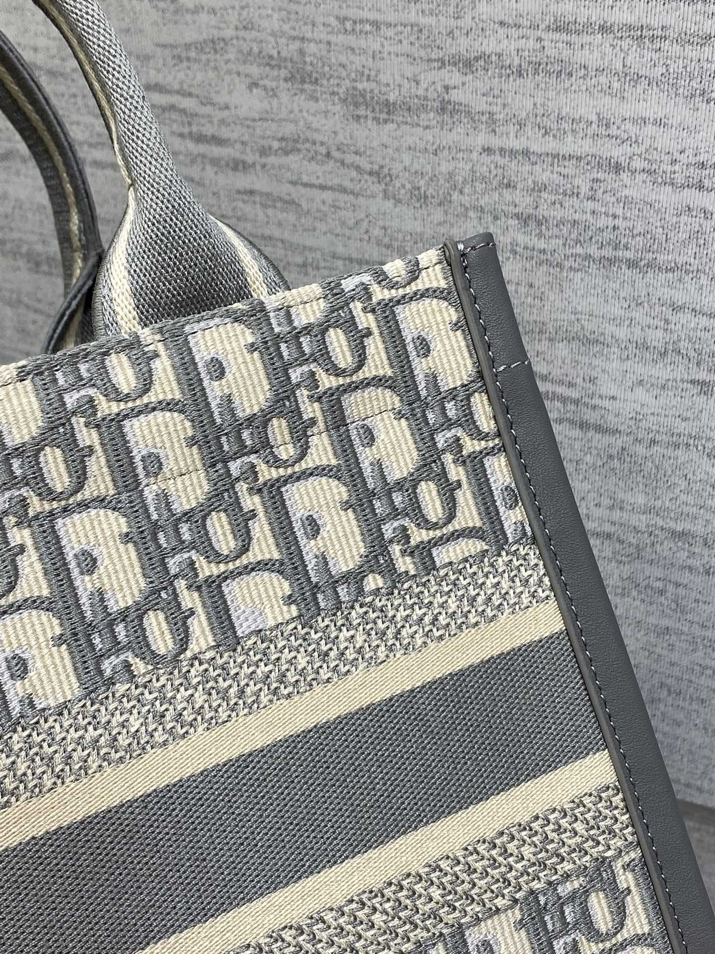D*or small D*or book tote gray D*or oblique embroidery and calfskin 26.5 x 21 x 14 cm