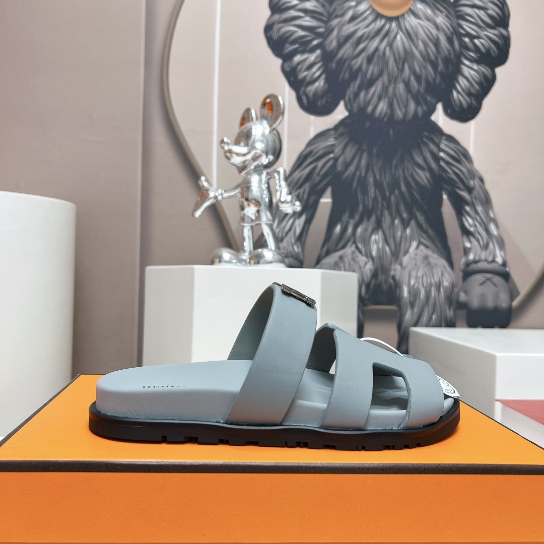 ua H**me5 chypre sandal