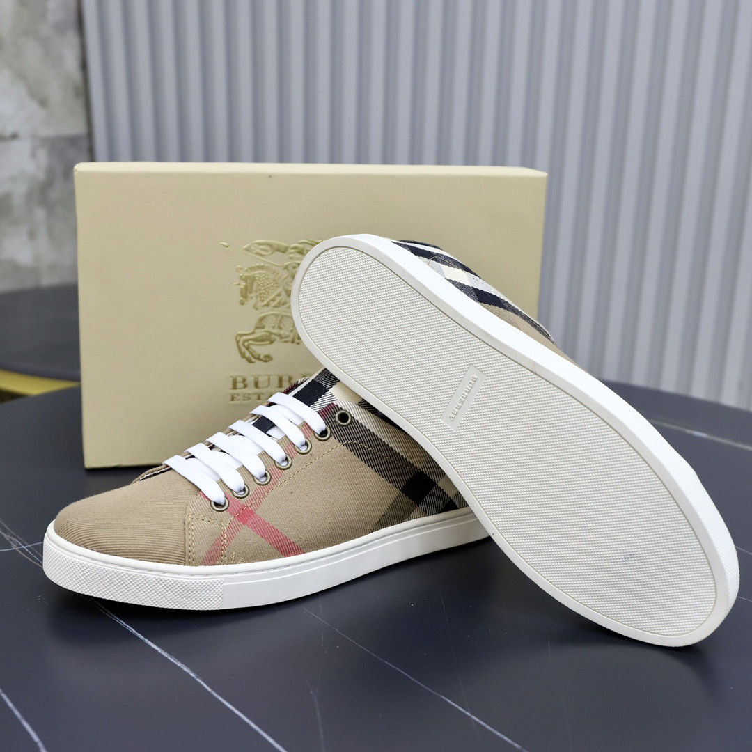 ua B**rry sneakers