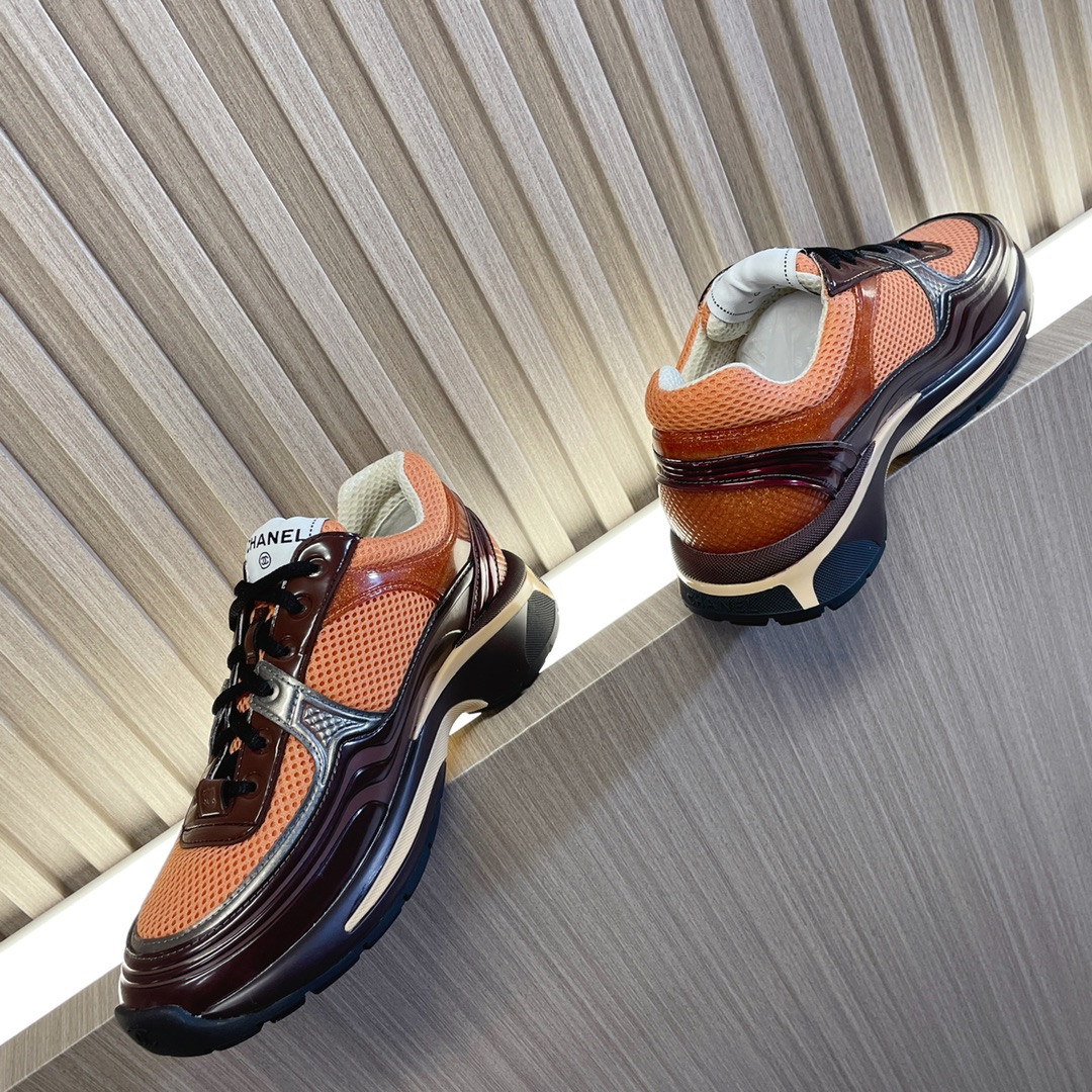 ua Ch*el sneaker