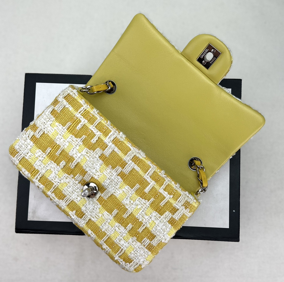 Ch*el classic flap bag 20cm