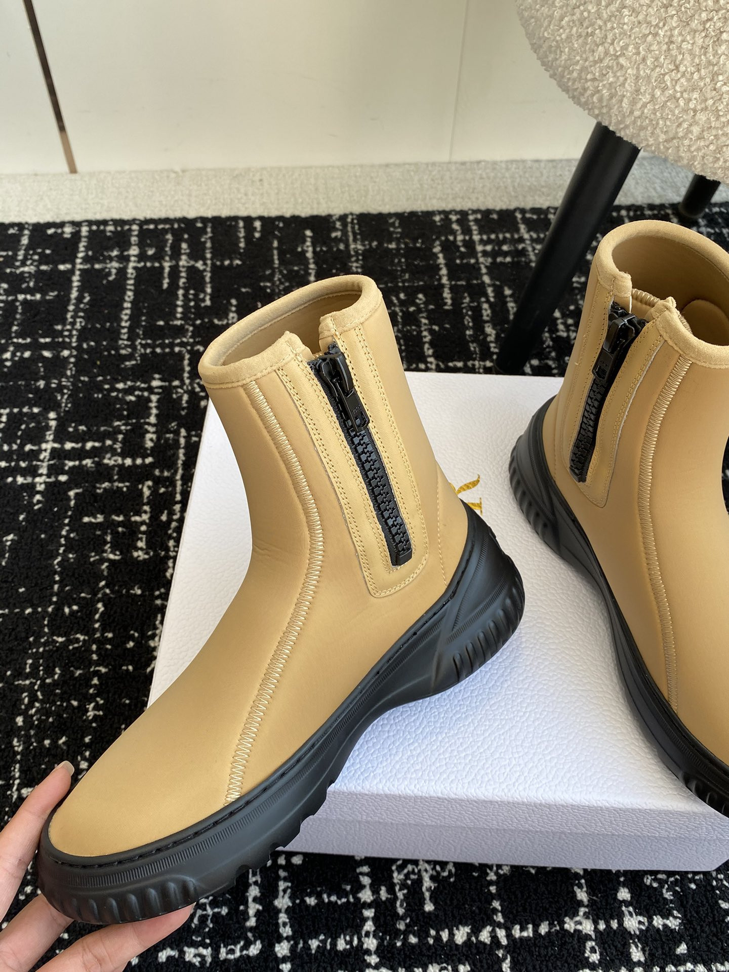 ua D*or boot