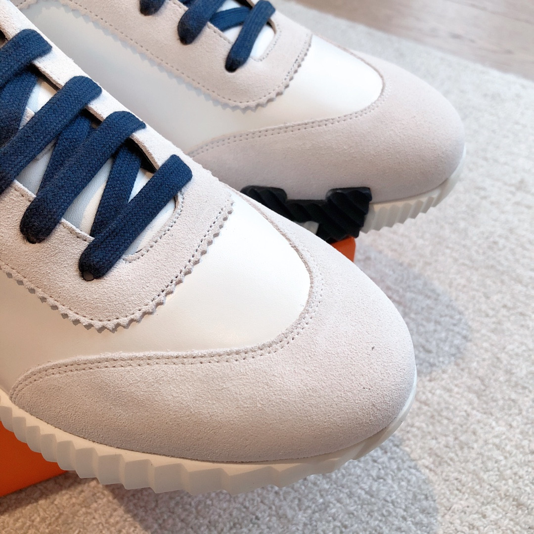 ua H**me5 bouncing sneaker
