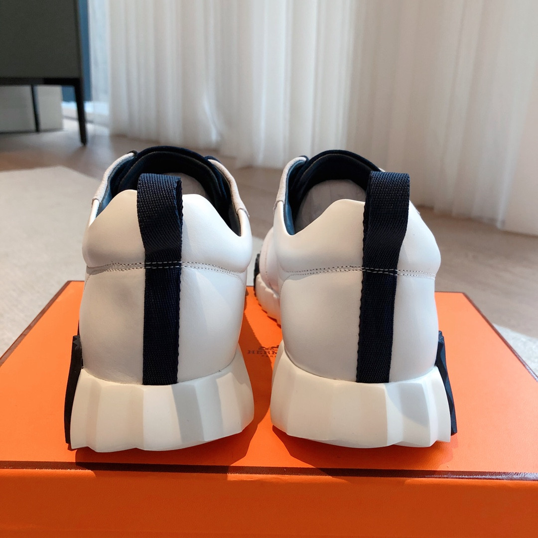 ua H**me5 bouncing sneaker