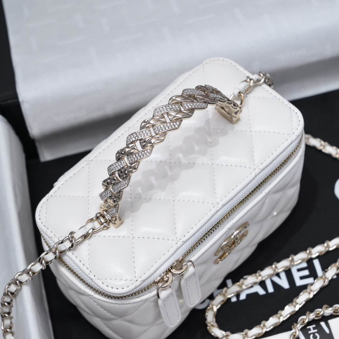 Ch*el clutch with chain 10x16x8cm