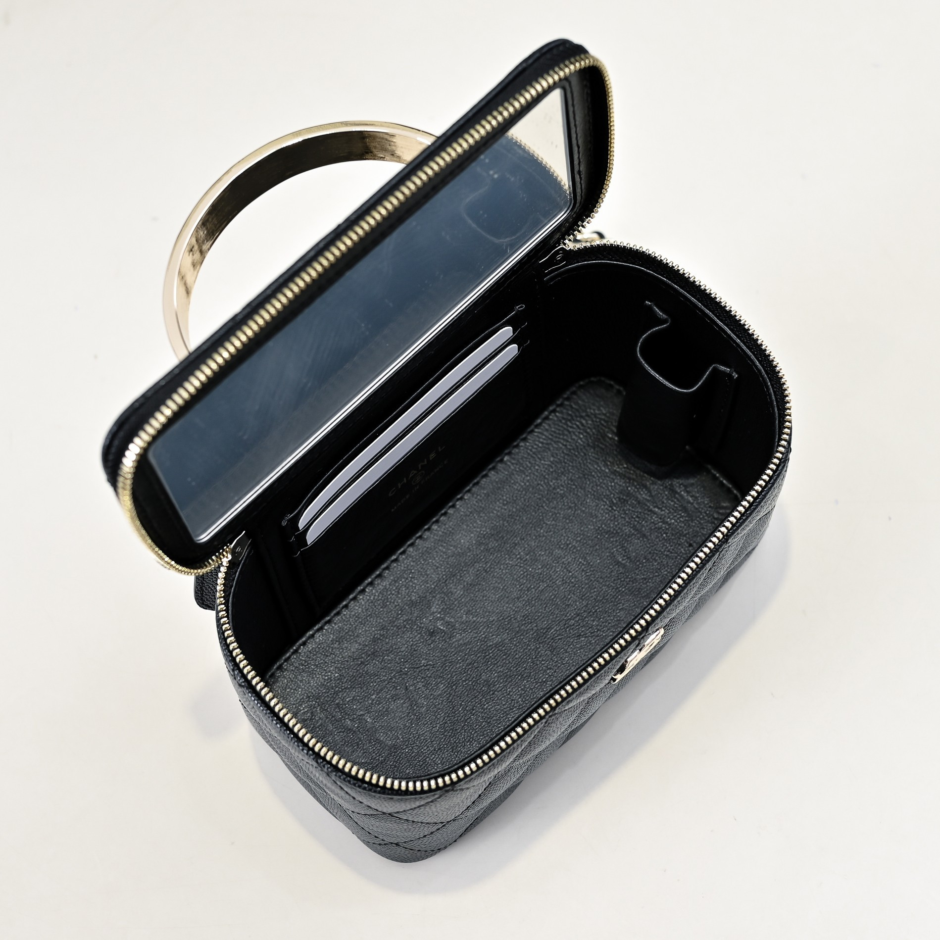 Ch*el clutch with chain 10x16x8cm