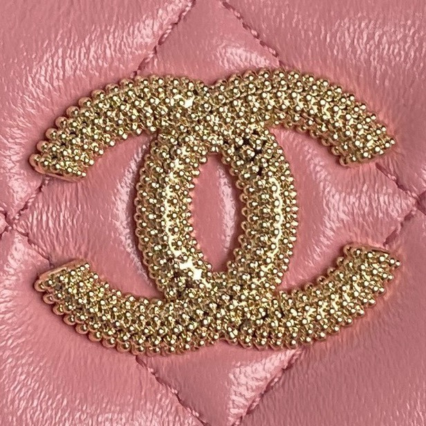 Ch*el vanity with chain 9.5x17x8cm